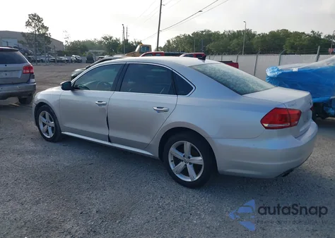 2015 Volkswagen Passat 1.8T Se из США, поврежденный, VIN 1VWBS7A37FC019833